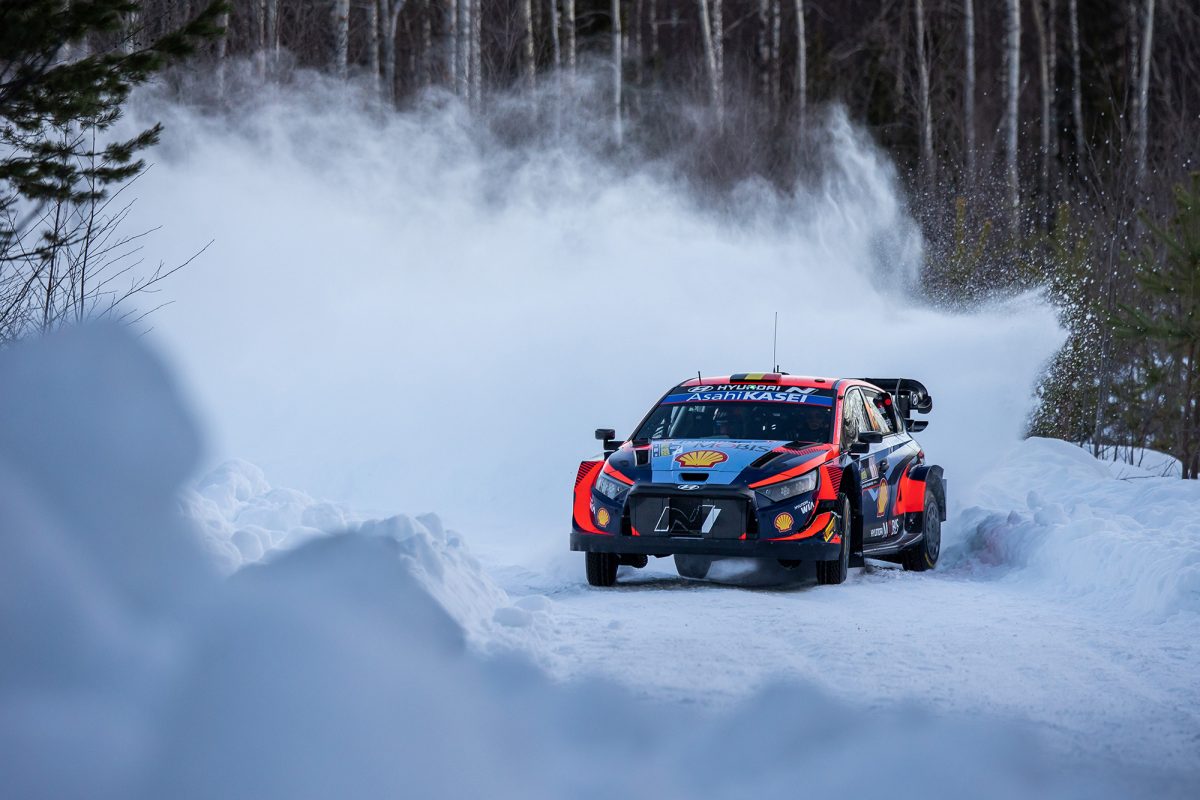Thierry Neuville/Martijn Wydaeghe bei der Rallye Schweden (Bild: Fabien Dufour/Hyundai Motorsport)