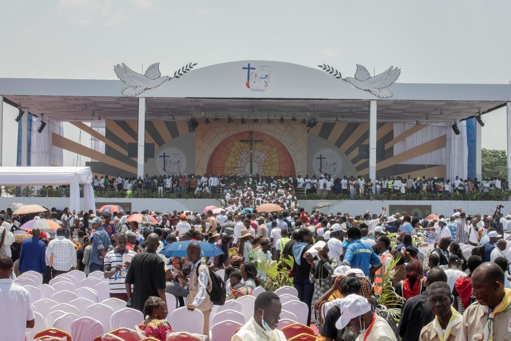 Nach der Papst-Messe in Kinshasa (Bild: Guerchom Ndebo/AFP)