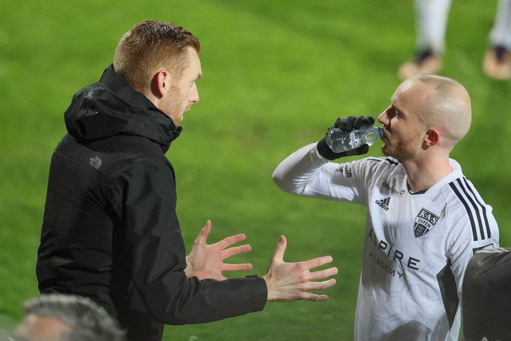 Trainer Edward Still mit Jérôme Déom (Bild: Bruno Fahy/Belga)