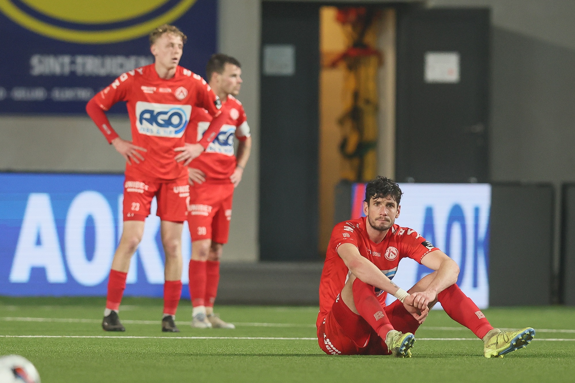 Ein bitterer Abend für den KV Kortrijk mit der unglücklichen Niederlage in Sint-Truiden (Bild: Bruno Fahy/Belga)