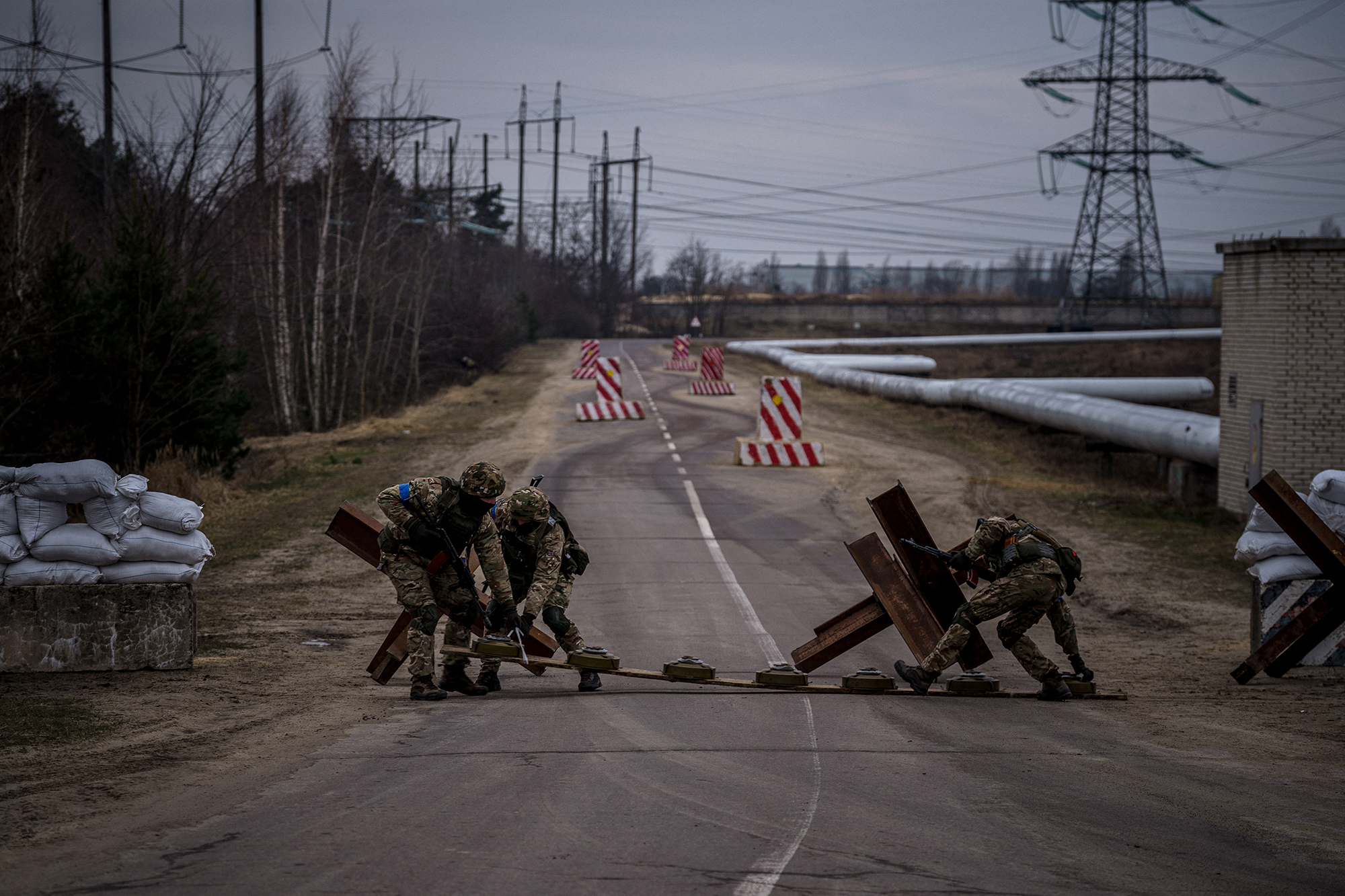 Ukrainische Militärübung in Rivne am Samstag (Illustrationsbild: Dimitar Dilkoff/AFP)