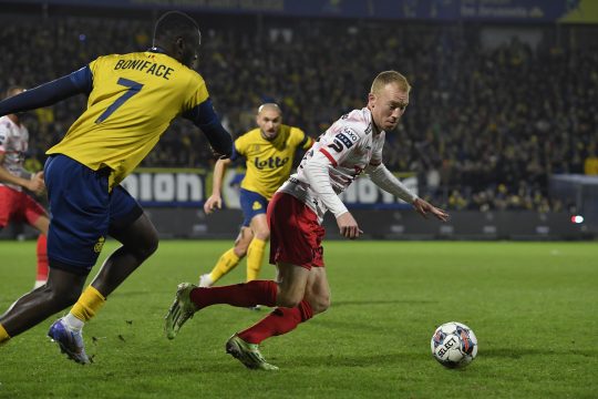 Christian Brüls und Zulte Waregem hatten bei der Union Saint-Gilloise nichts zu melden (Bild: John Thys/Belga)