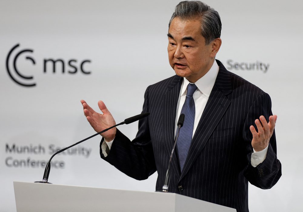 Wang Yi am Samstag bei der Sicherheitskonferenz in München (Bild: Odd Andersen/AFP)