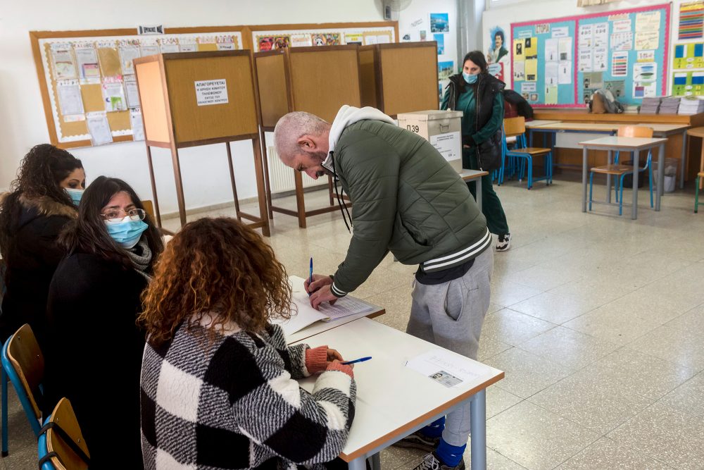 Wahllokal in Paphos (Bild: Iakovos Hatzistavrou/AFP)