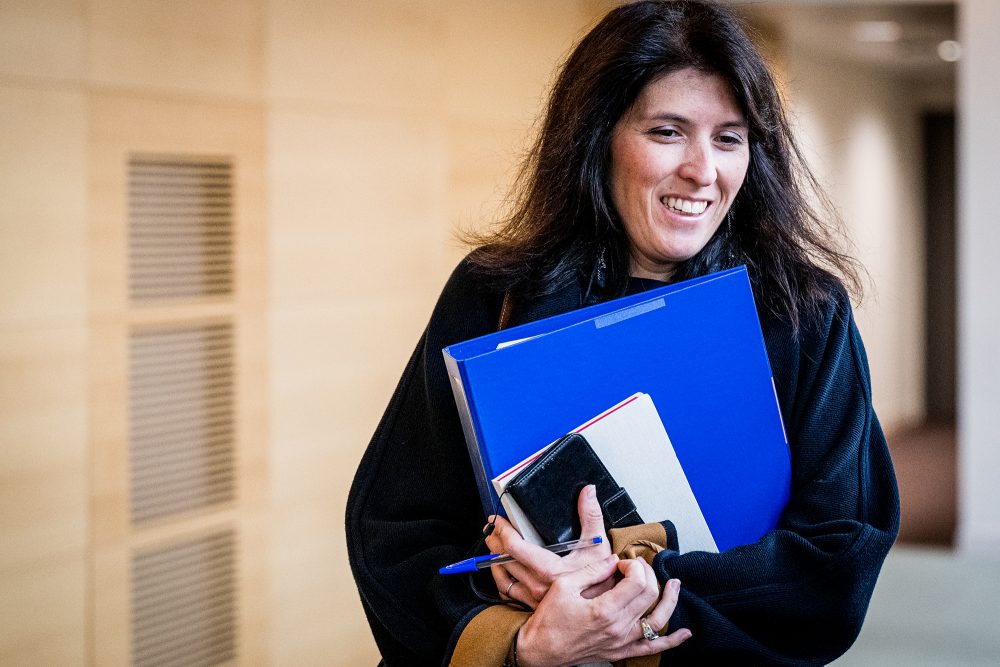 Haushaltsstaatssekretärin Alexia Bertrand (Bild: Jasper Jacobs/Belga)