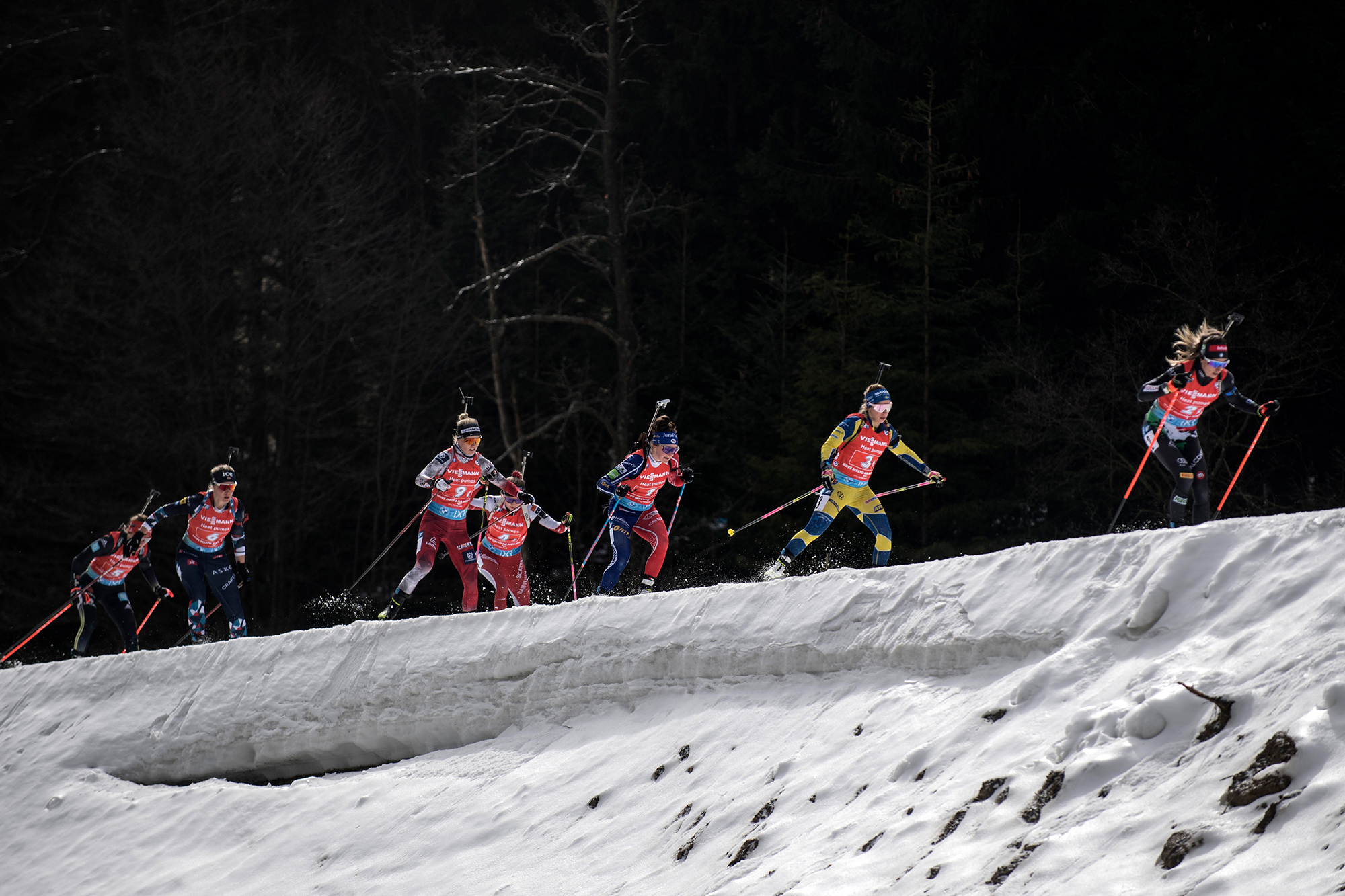 Biathleten beim World Cup im tschechischen Nove Mesto (Bild: Michael Cizek/AFP)