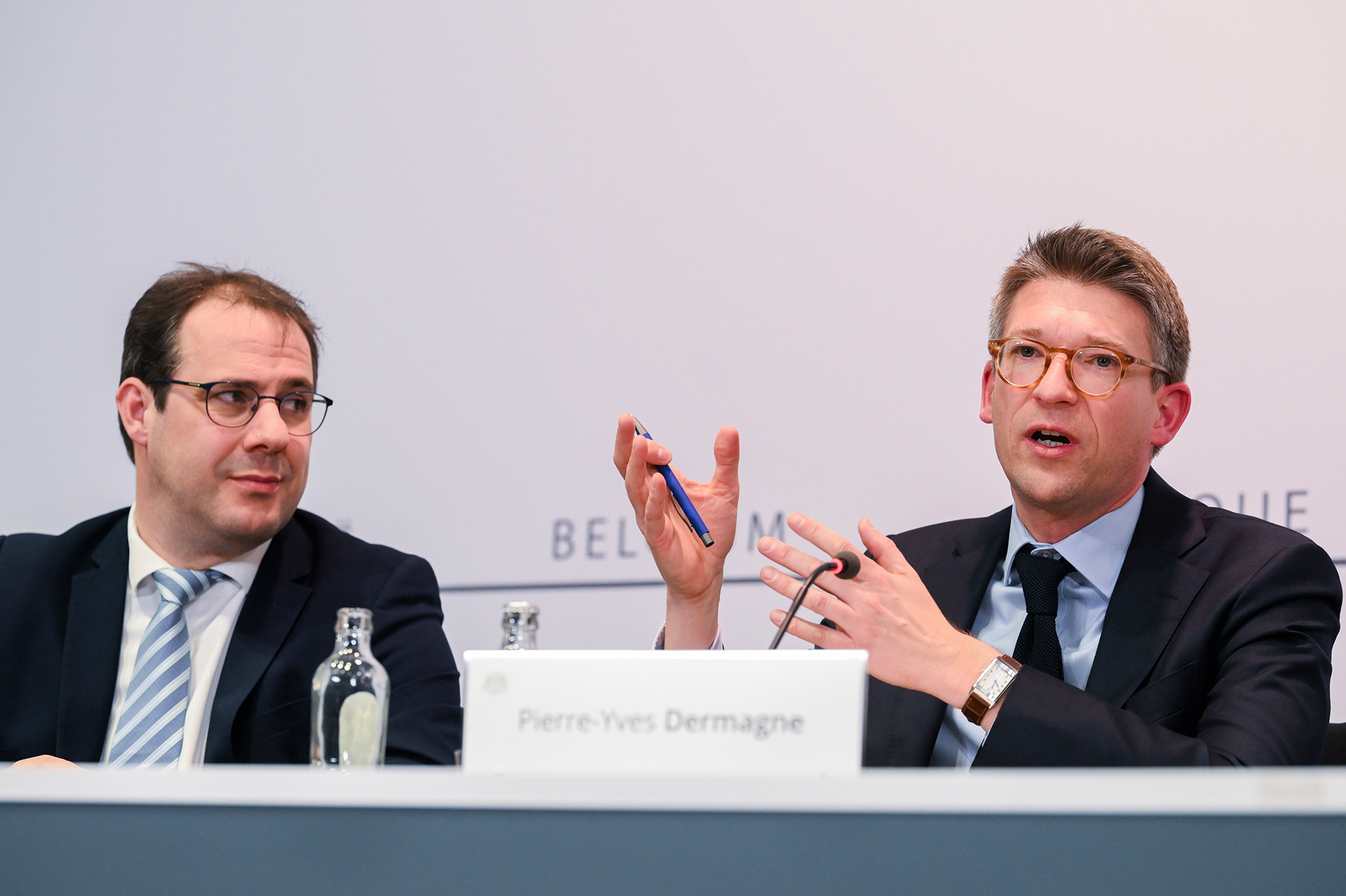 Mittelstandsminister David Clarinval und Arbeitsminister Pierre-Yves Dermagne (Bild: Laurie Dieffembacq/Belga)