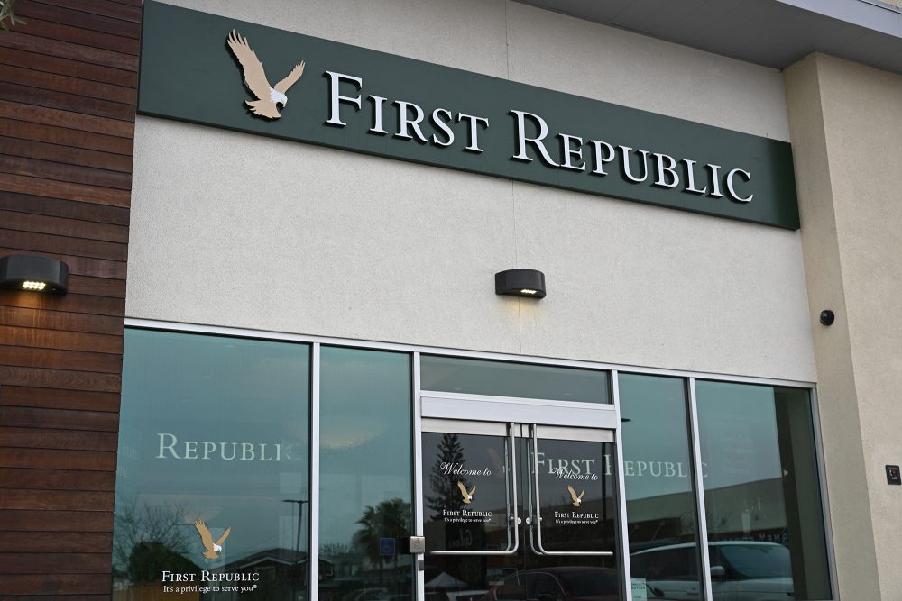 Filiale der US-Bank First Republic in Manhattan Beach, Kalifornien (Bild: Patrick T. Fallon/AFP)