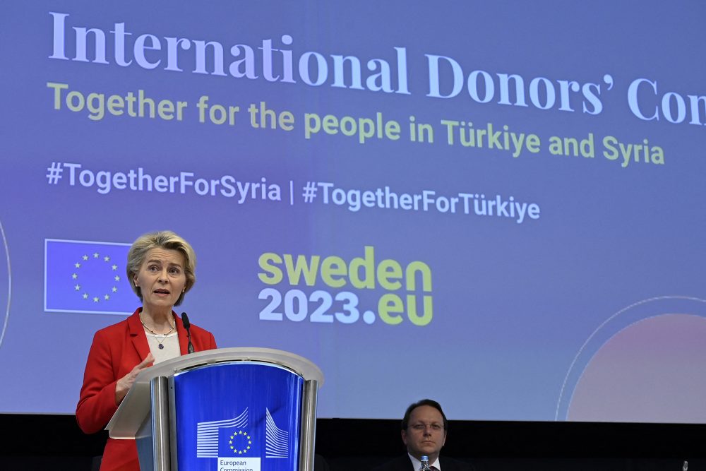 EU-Kommissionspräsidentin Ursula von der Leyen bei der internationalen Geberkonferenz für die Türkei und Syrien (Bild: John Thys/AFP)