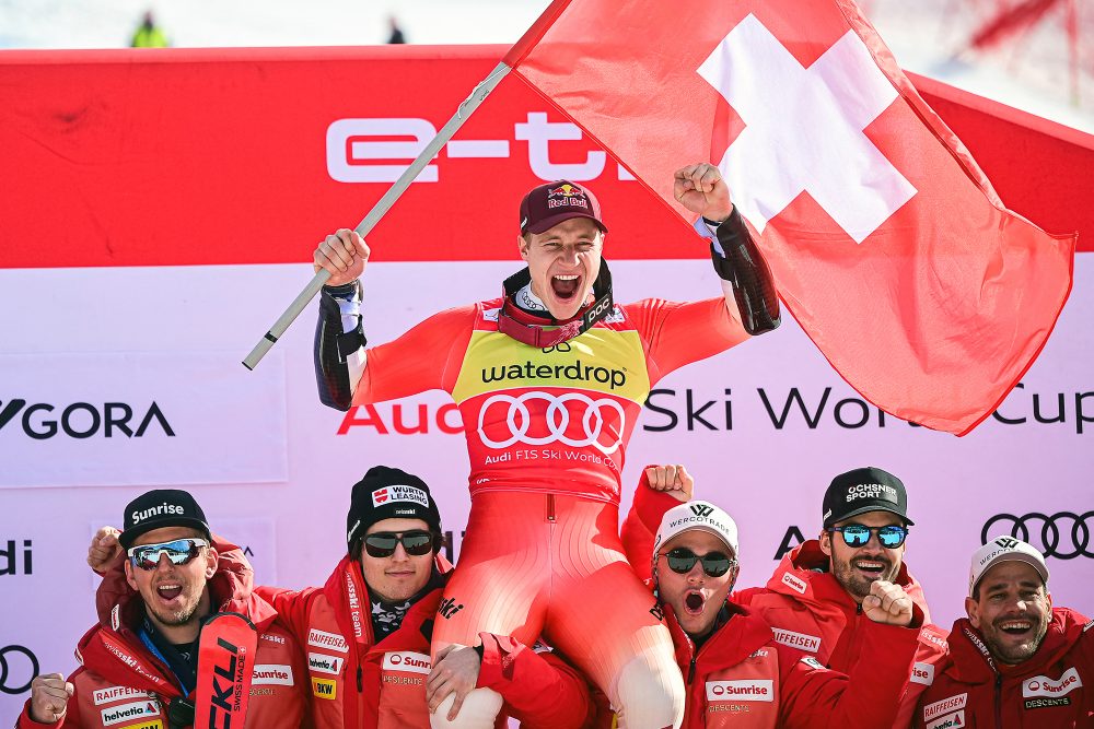 Marco Odermatt gewinnt Riesenslalom (Bild: Jure Makovec/AFP)