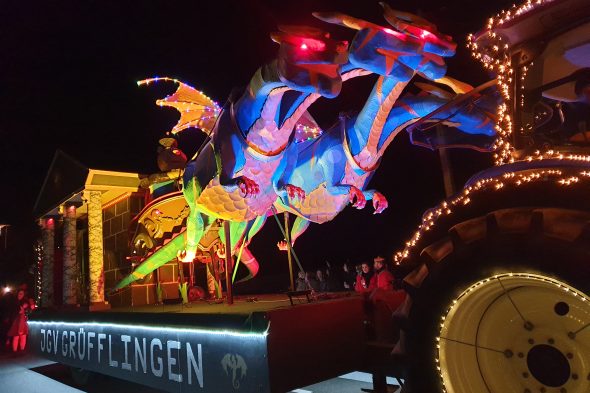 Nachtkarnevalszug in Grüfflingen (Bild: Lena Orban/BRF)