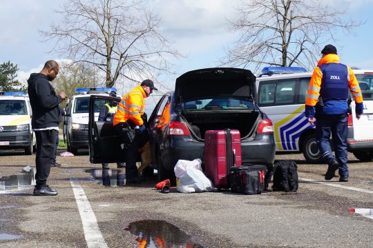 Grenzübergreifende Polizei-Großkontrolle "Euregioprotect-CrossOver" am Grenzübergang Lichtenbusch (Bild: Dogan Malicki/BRF)