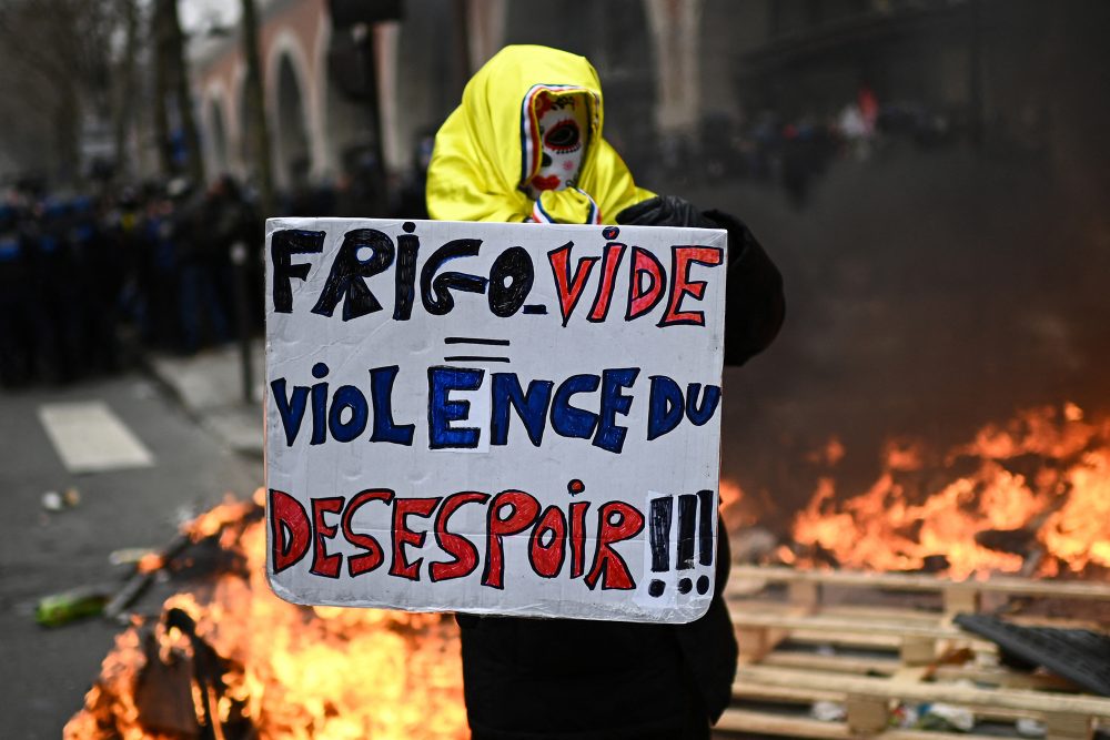 Proteste in Paris gegen die geplante Rentenreform am 11. März (Bild: Christophe Archambault/AFP)