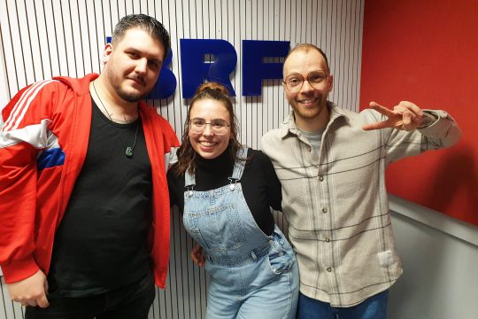 Scars on Louise im BRF-Studio (Bild: Lena Orban/BRF)