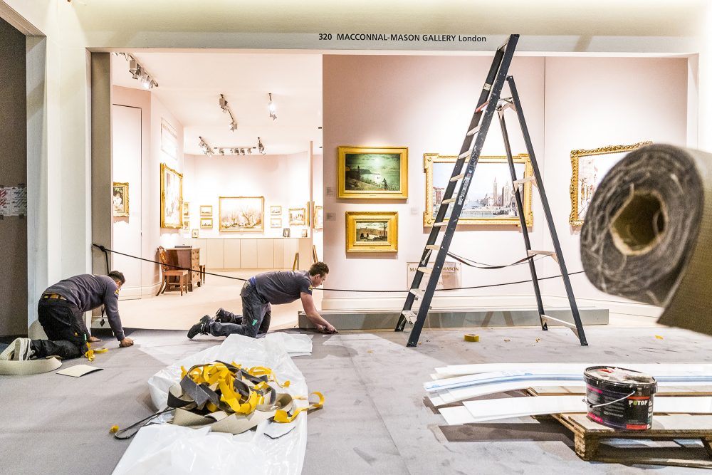 Aufbauarbeiten für die Tefaf am Mittwoch (Bild: Marcel van Hoorn/AFP)