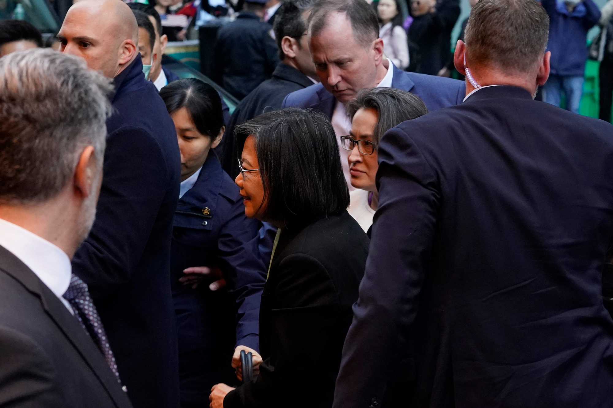 Taiwans Präsidentin Tsai Ing-wen bei der Ankunft an ihrem Hotel in New York (Bild: Timothy A. Clary/AFP)