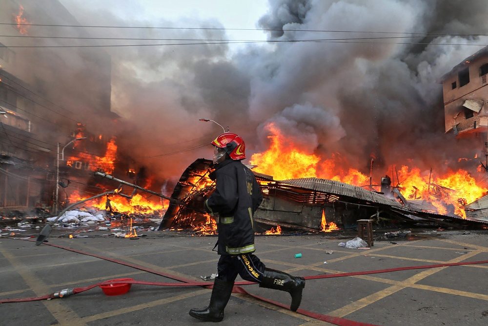 Riesiger Brand in Bangladesch (Bild: Abdul Goni/AFP)