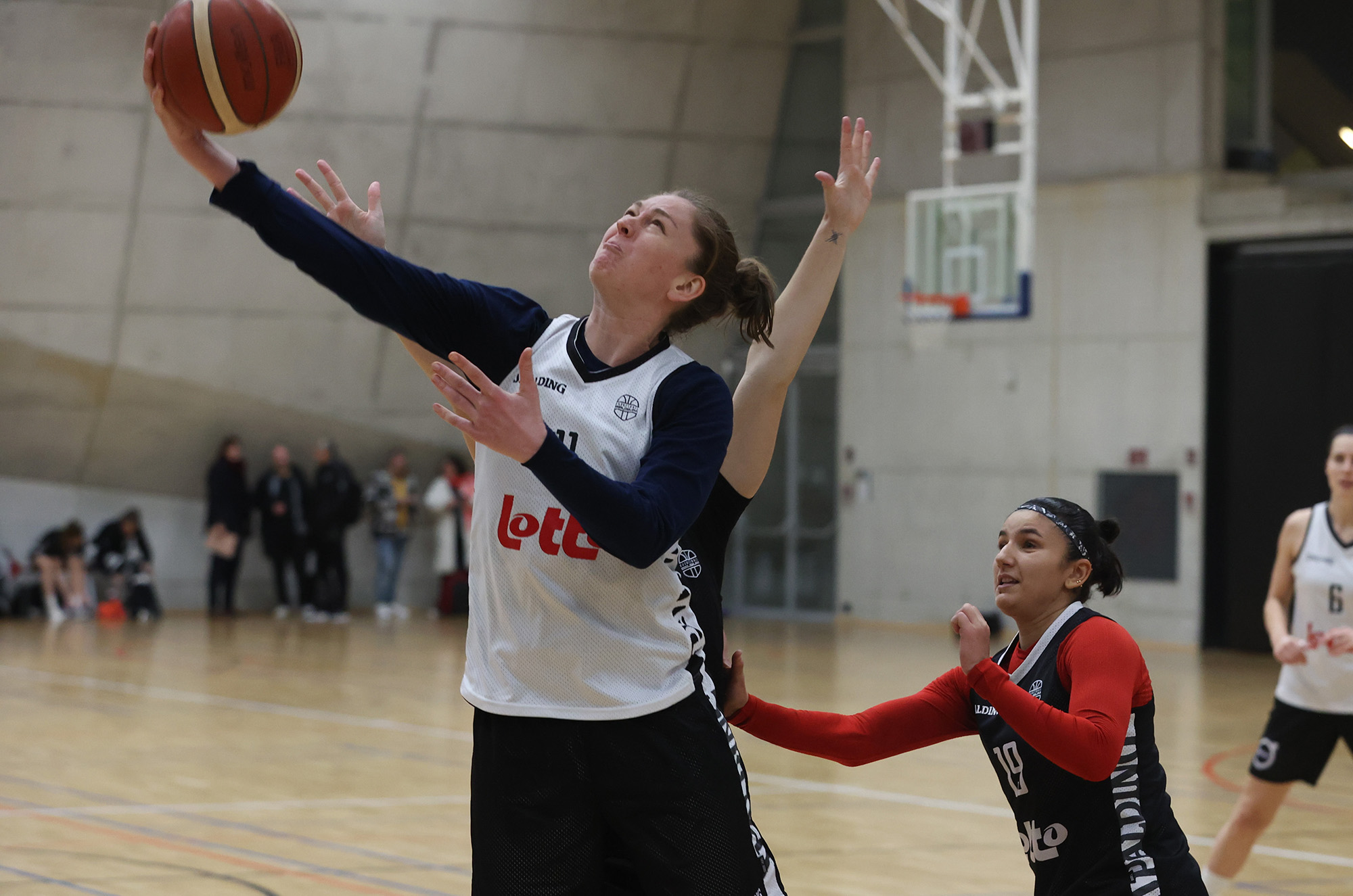 Basketballerin Emma Meesseman während eines Trainings (Bild: Virginie Lefour/Belga)