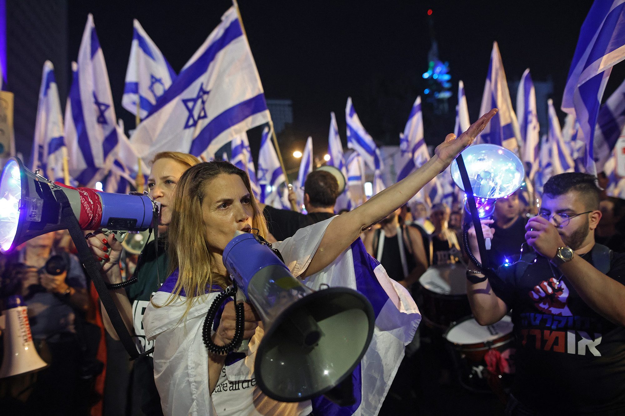 Demo in Tel Aviv am 8. April (Bild: Gil Cohen-Magen/AFP)