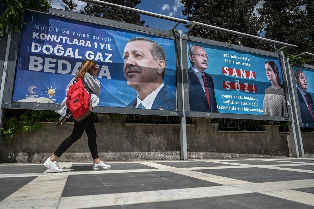 Wahlplakate von Recep Tayyip Erdogan und Kemal Kilicdaroglu in Sanliurfa (Bild: Ozan Kose/AFP)