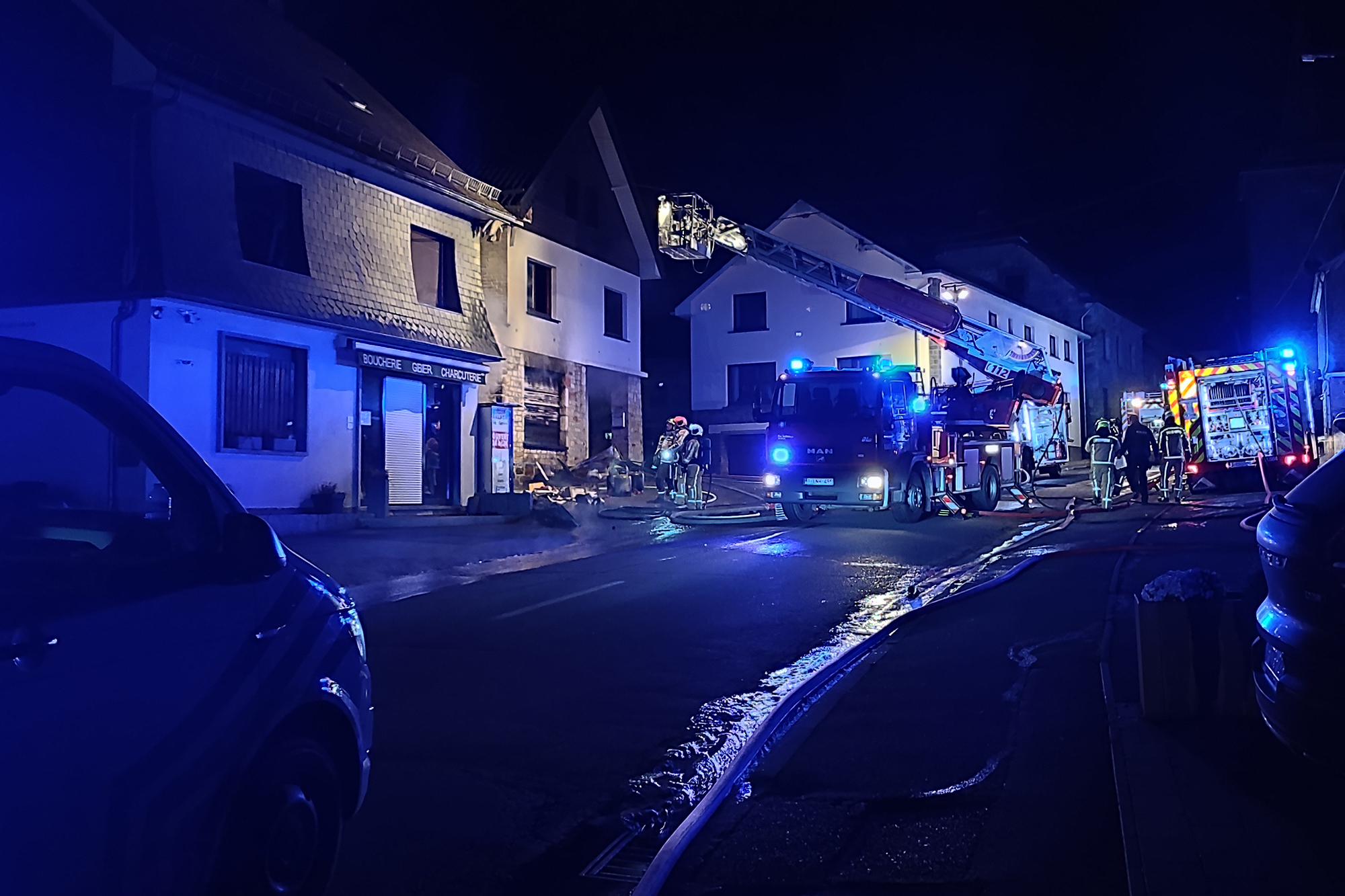 Brand in Robertville - Schäden gab es auch an der Metzgerei "La Fagnarde" (Bild: Katrin Margraff/BRF)