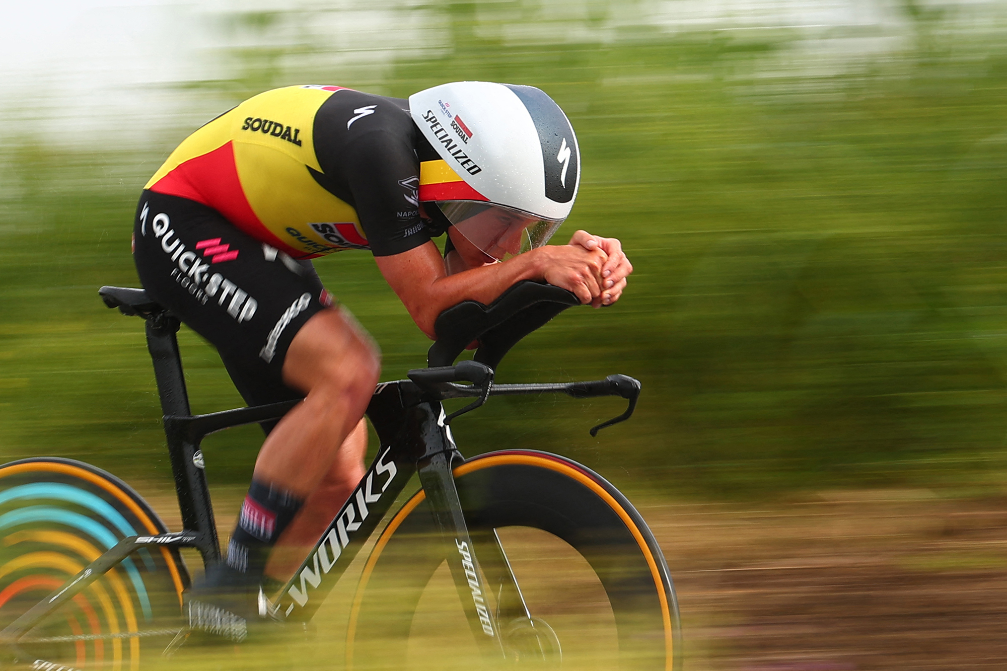 Remco Evenepoel beim Zeitfahren am Sonntag (Bild: Luca Bettini/AFP)