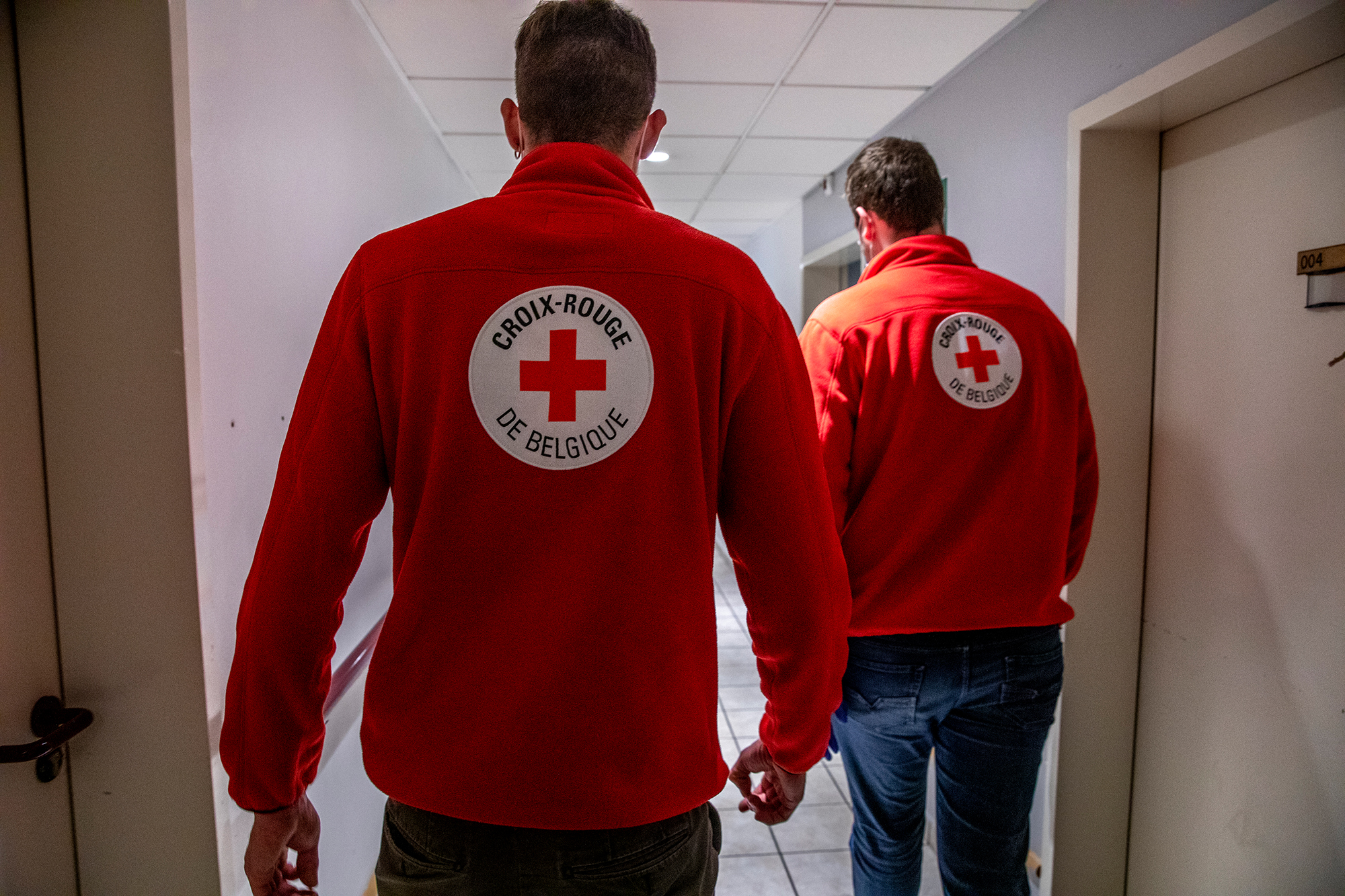 Mitarbeiter des Roten Kreuzes im Asylbewerberheim Anderlecht