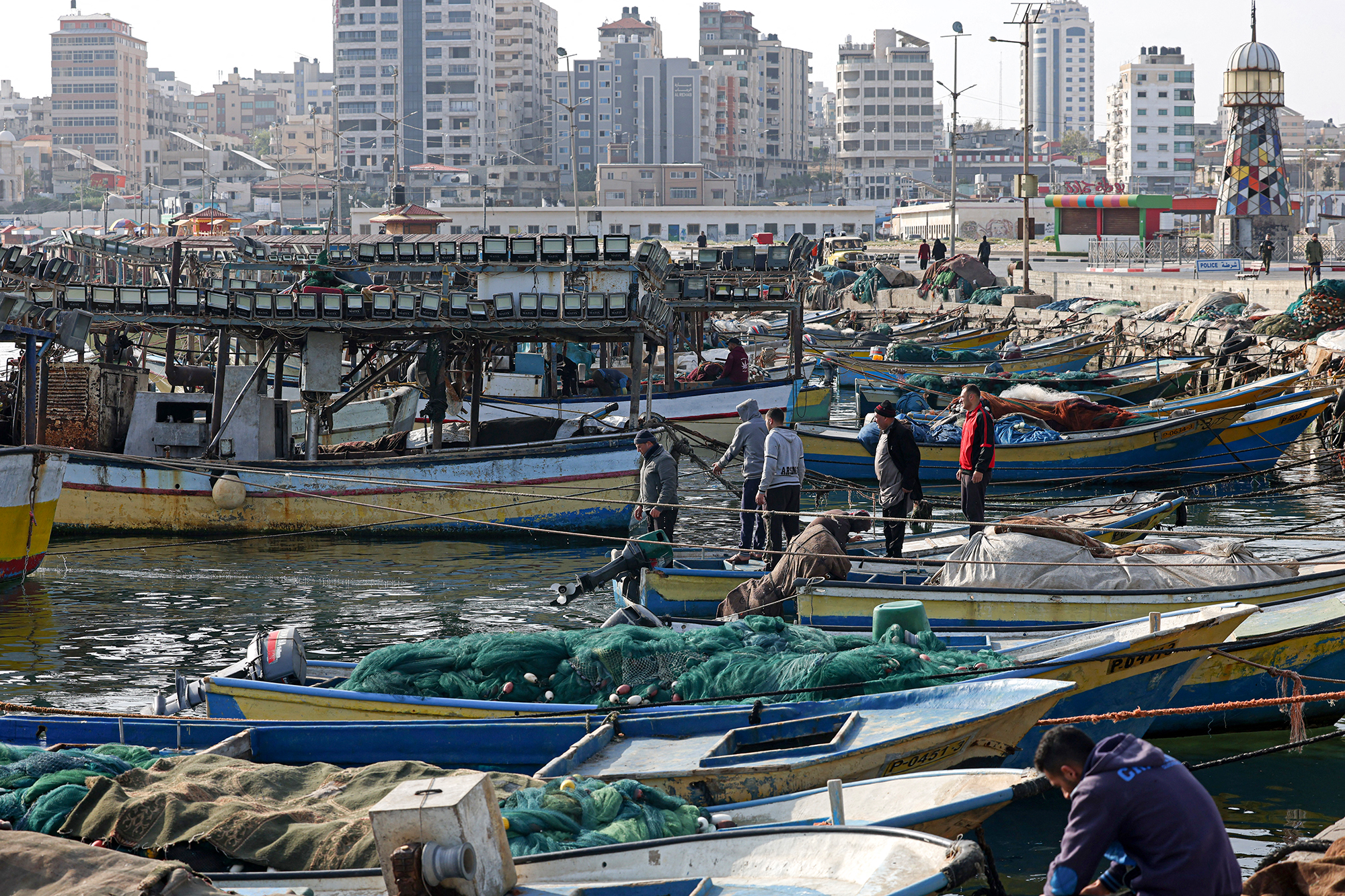 Fischer in Gaza-Stadt am Sonntagmorgen (Bild: Mahmud Hams/AFP)