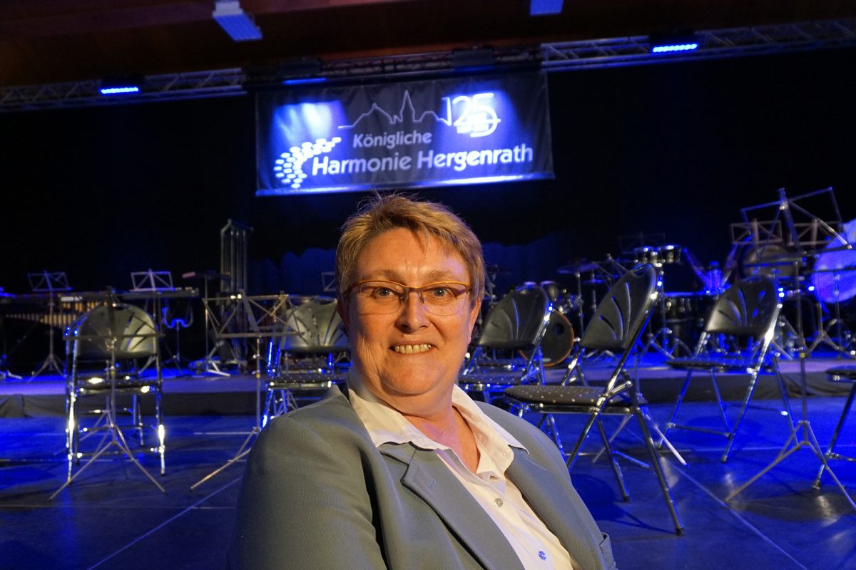 Sylvia Janssen, Präsidentin der Kgl. Harmonie Hergenrath (Bild: Dogan Malicki/BRF)