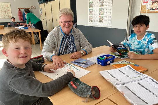 Hausaufgabenhilfe in St. Vith (Bild: Simonne Doepgen/BRF)