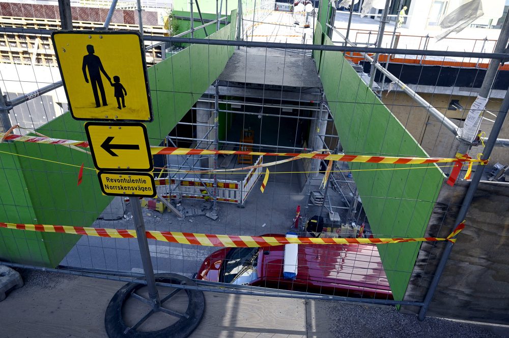 Fußgängerbrücke in Finnland eingestürzt (Bild: Jussi Nukari/Lehtikuva/AFP)