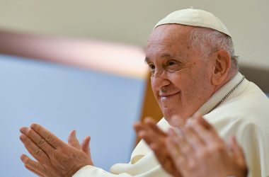 Papst Franziskus in Budapest am 30. April (Bild: Handout/Vatican Media/AFP)