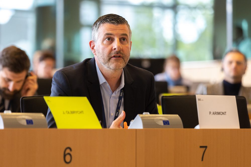 Pascal Arimont bei einer Debatte im Ausschuss (Bild: Europaparlament)
