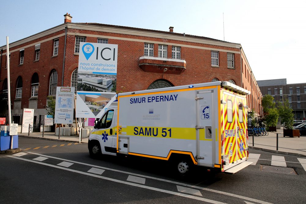 Klinik im nordostfranzösischen Reims (Bild: Francois Nascimbeni/AFP)