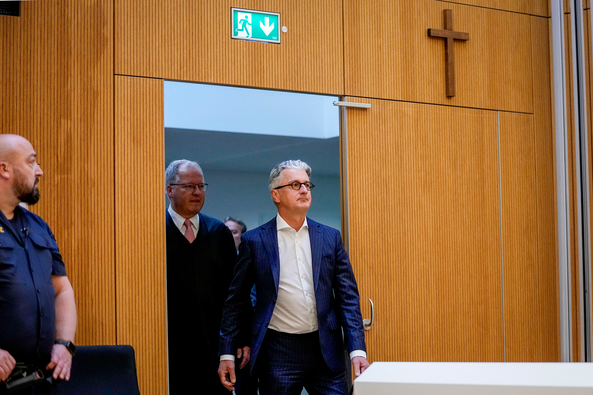 Der ehemalige Vorstandsvorsitzende Rupert Stadler am Landgericht in München (Bild: Matthias Schrader/Pool/AFP)