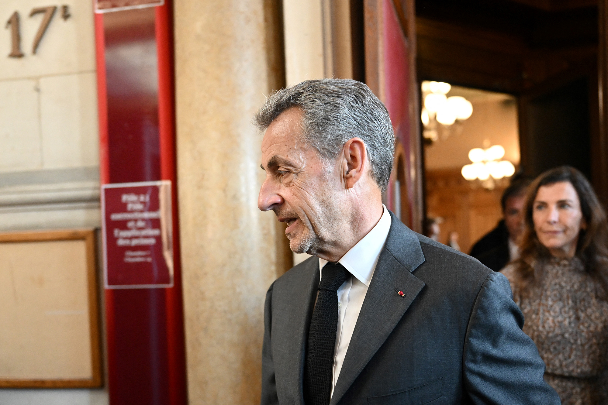 Nicolas Sarkozy verlässt das Gericht in Paris (Bild: Bertrand Guay/AFP)