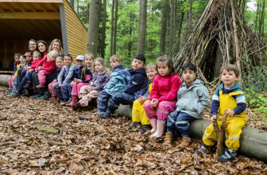 Waldtag der SGO-Kindergartenkinder (Bild: Julien Claessen/BRF)