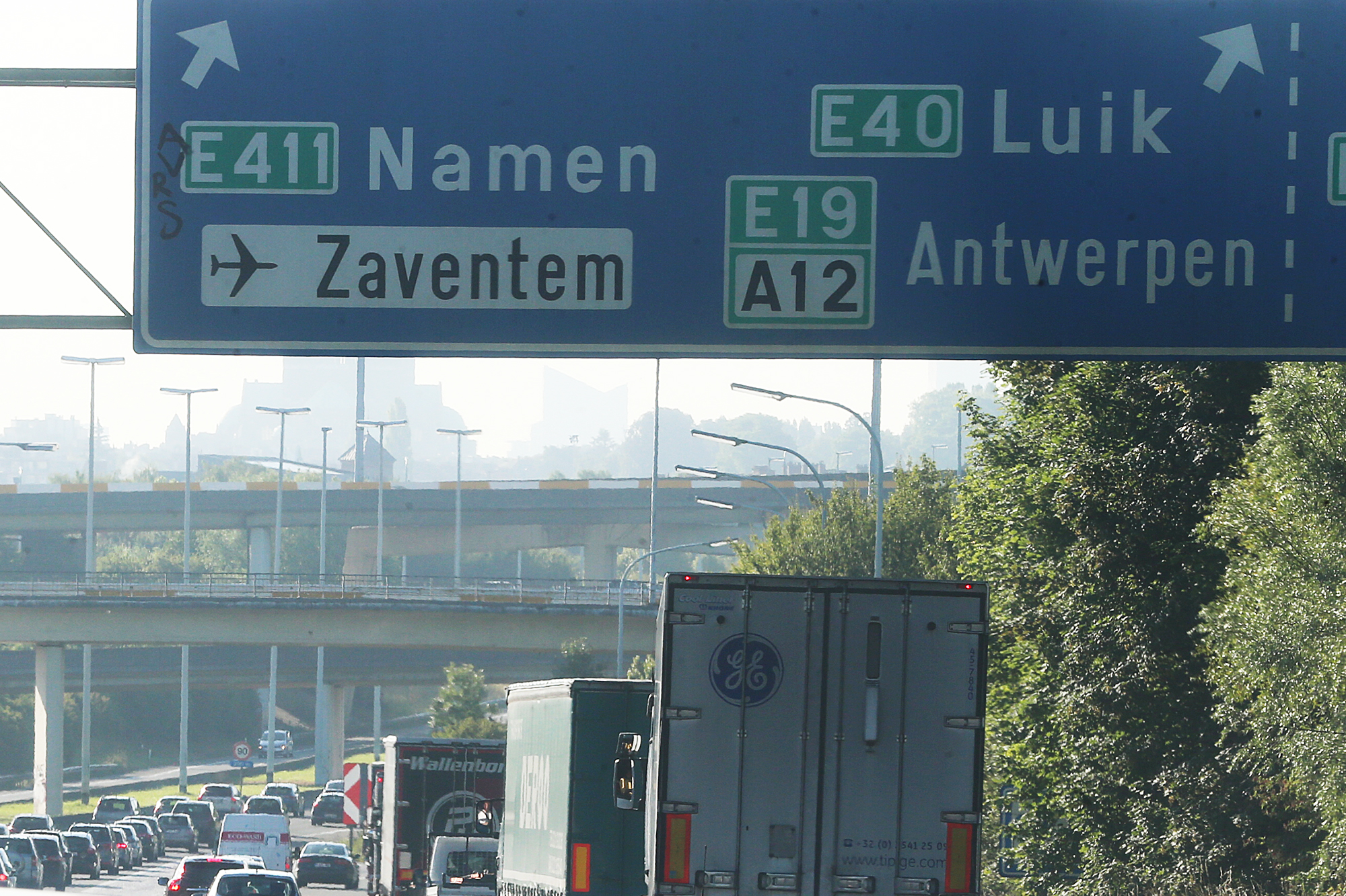 "Namen" und "Luik": Bald in Flandern nicht mehr auf Autobahnschildern zu lesen (Illustrationsbild: Nicolas Maeterlinck/Belga)