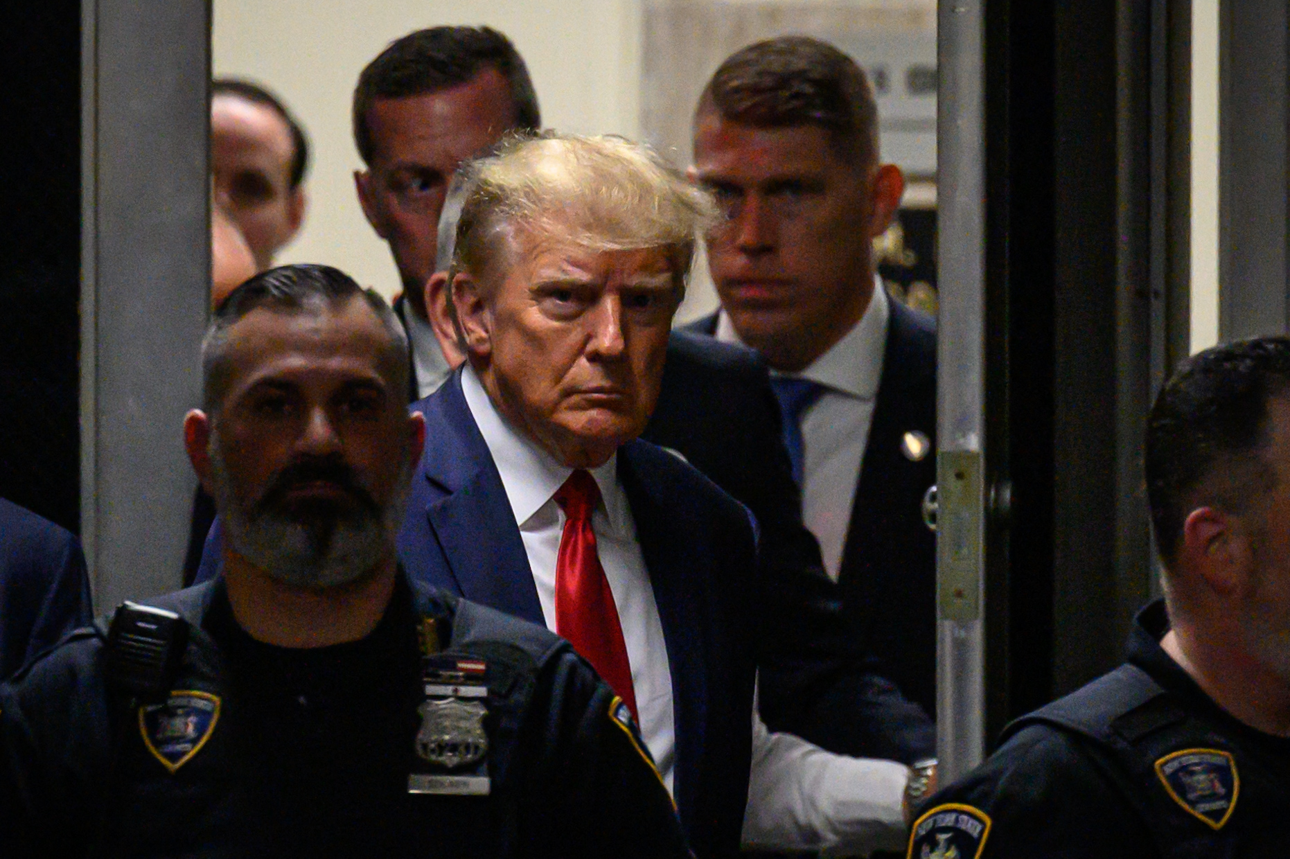 Donald Trump nach einem Gerichtstermin am 4. April (Bild: Ed Jones/AFP)