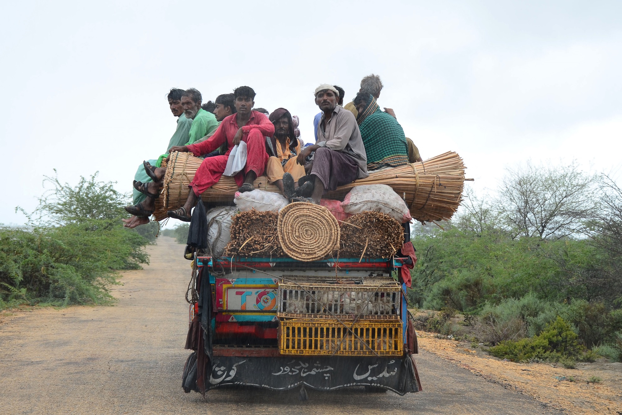Anwohner der Region Sujawal werden evakuiert (Bild: Stringer/AFP)