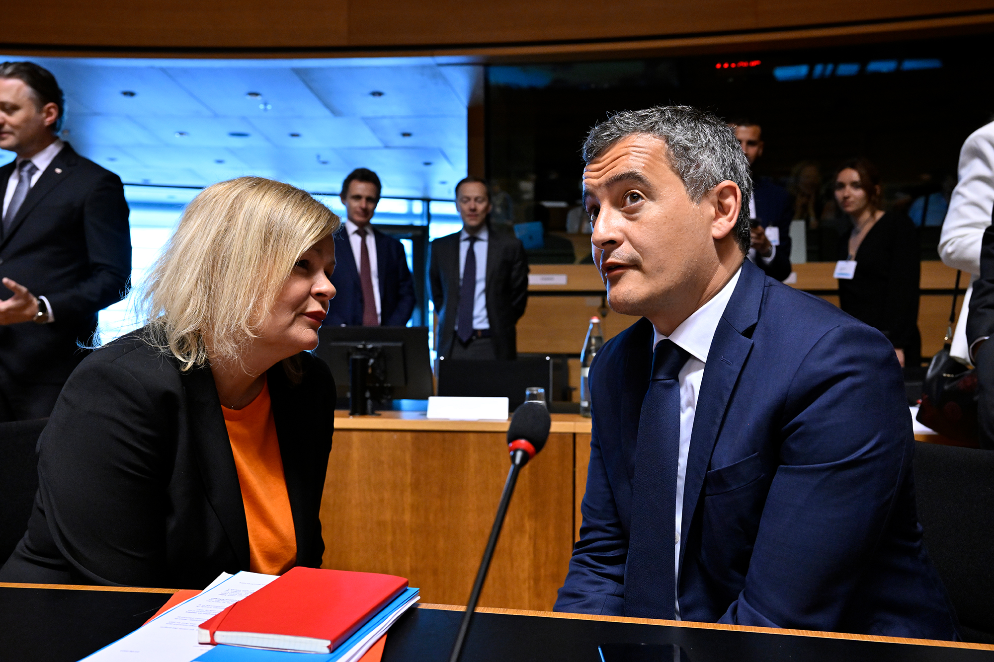 Die Innenminister Nancy Faeser (Deutschland) und Gérald Darmanin (Frankreich) beim Treffen in Luxemburg am Donnerstag (Bild: John Thys/Belga)