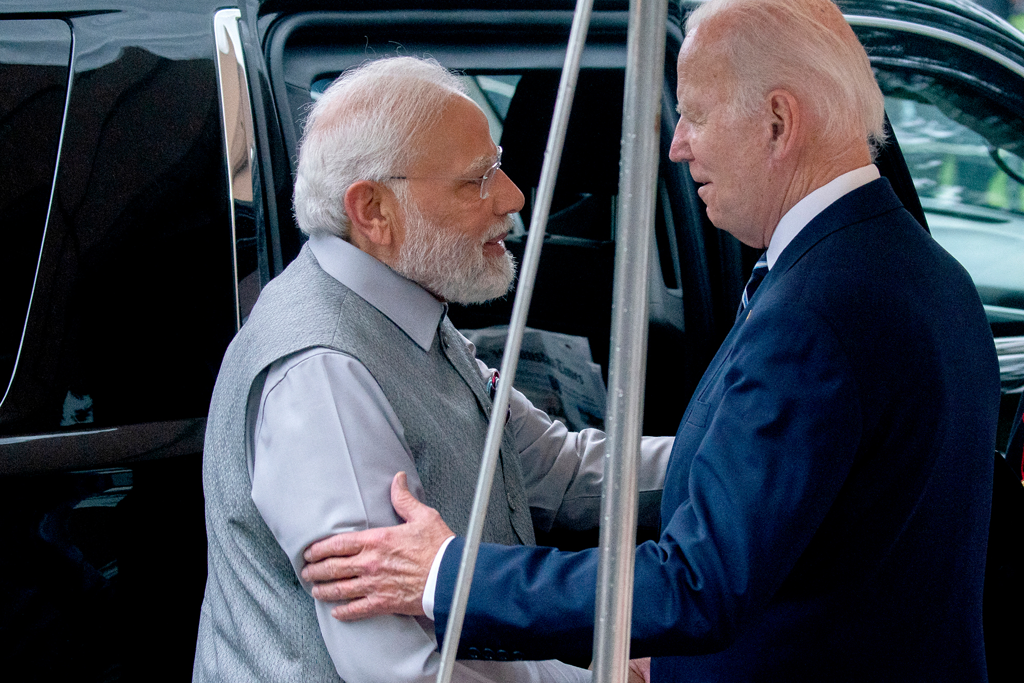 US-Präsident Joe Biden (re.) begrüßt Indiens Premierminister Narendra Modi (Bild: Stefani Reynolds/AFP)