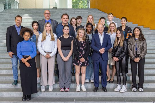 RSI-Klasse zu Besuch bei Bundeskanzler Scholz (Bild: akphotographie.de)
