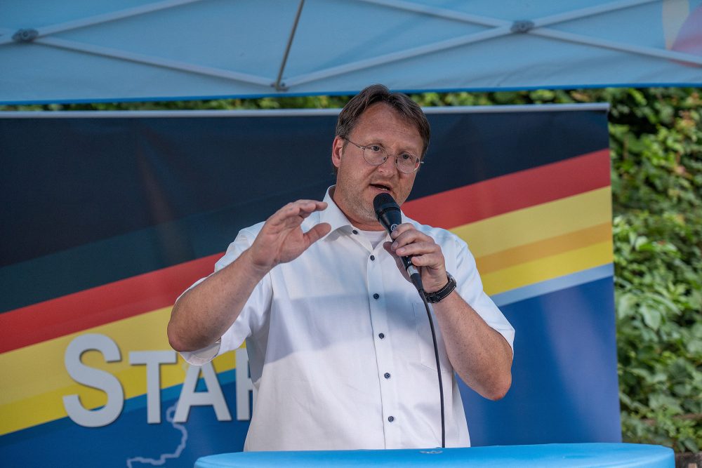 Robert Sesselmann am Sonntag in Sonneberg (Bild: Ferdinand Merzbach/News5/AFP)