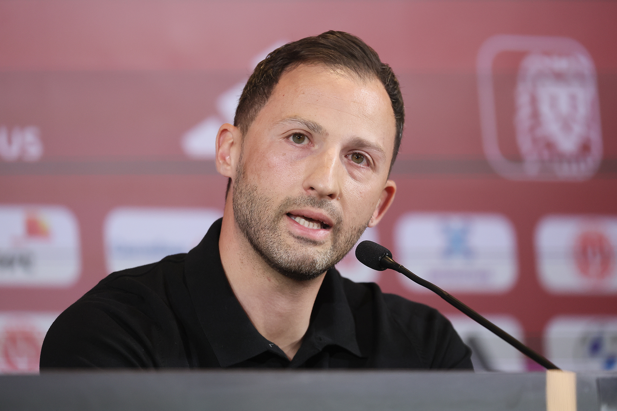 Belgiens Nationaltrainer Domenico Tedesco bei der Bekanntgabe der Auswahl für die kommenden Spiele (Bild: Bruno Fahy/Belga)