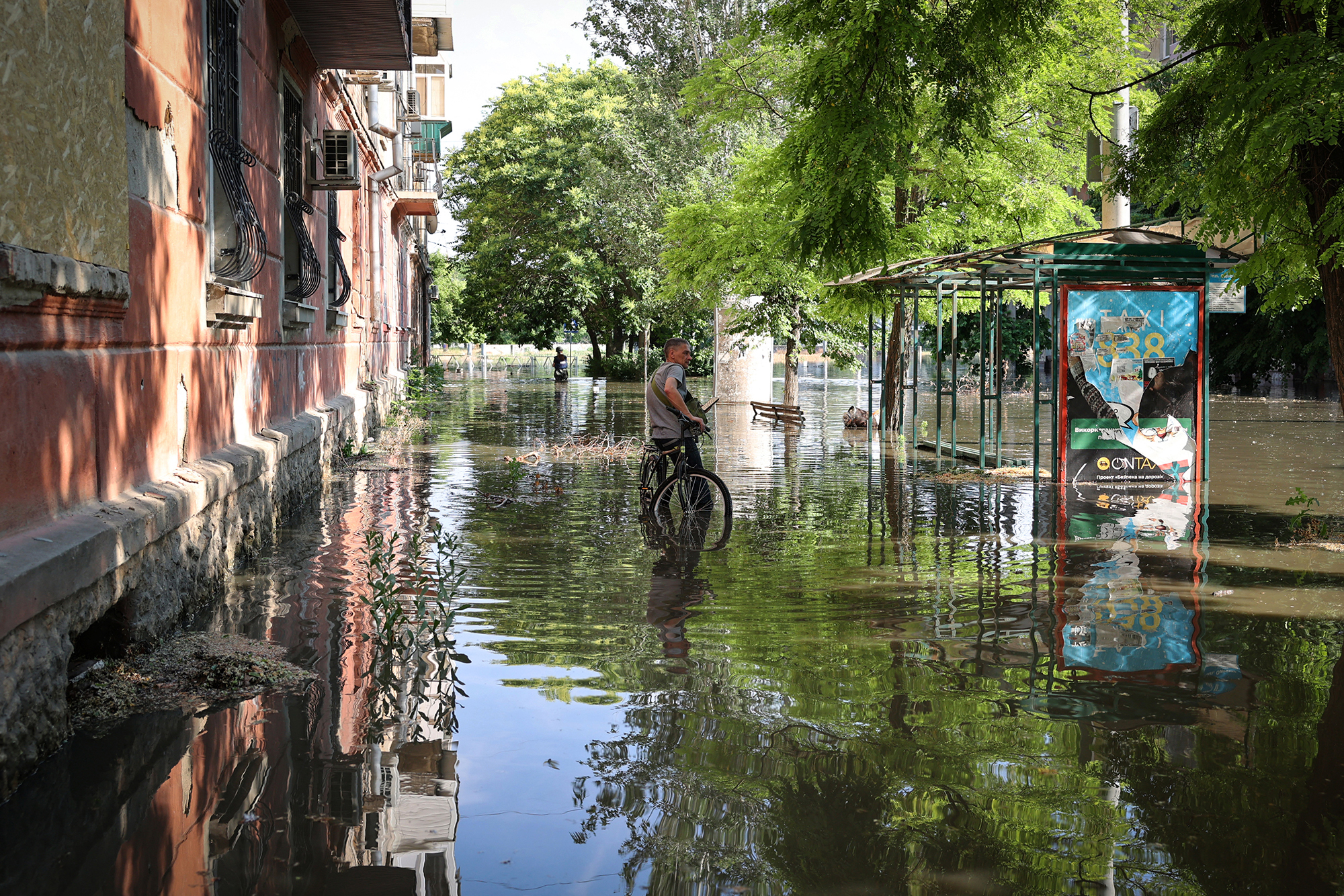 Überschwemmungen in Cherson nach der Zerstörung des Kachowka-Staudamms (Bild: Stringer/AFP)