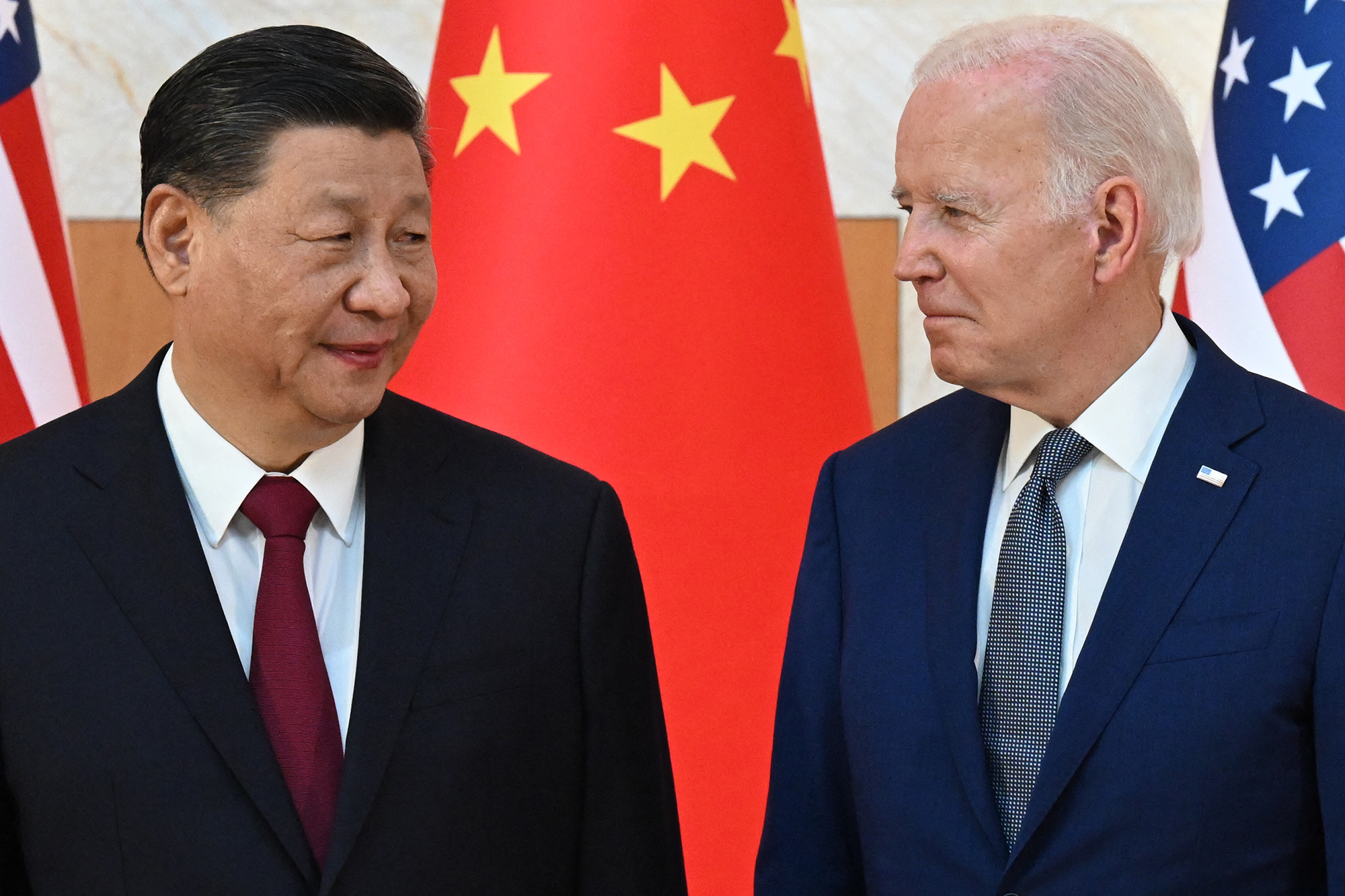 Chinas Staatschef Xi und US-Präsident Biden (Bild: Saul Loeb/AFP)