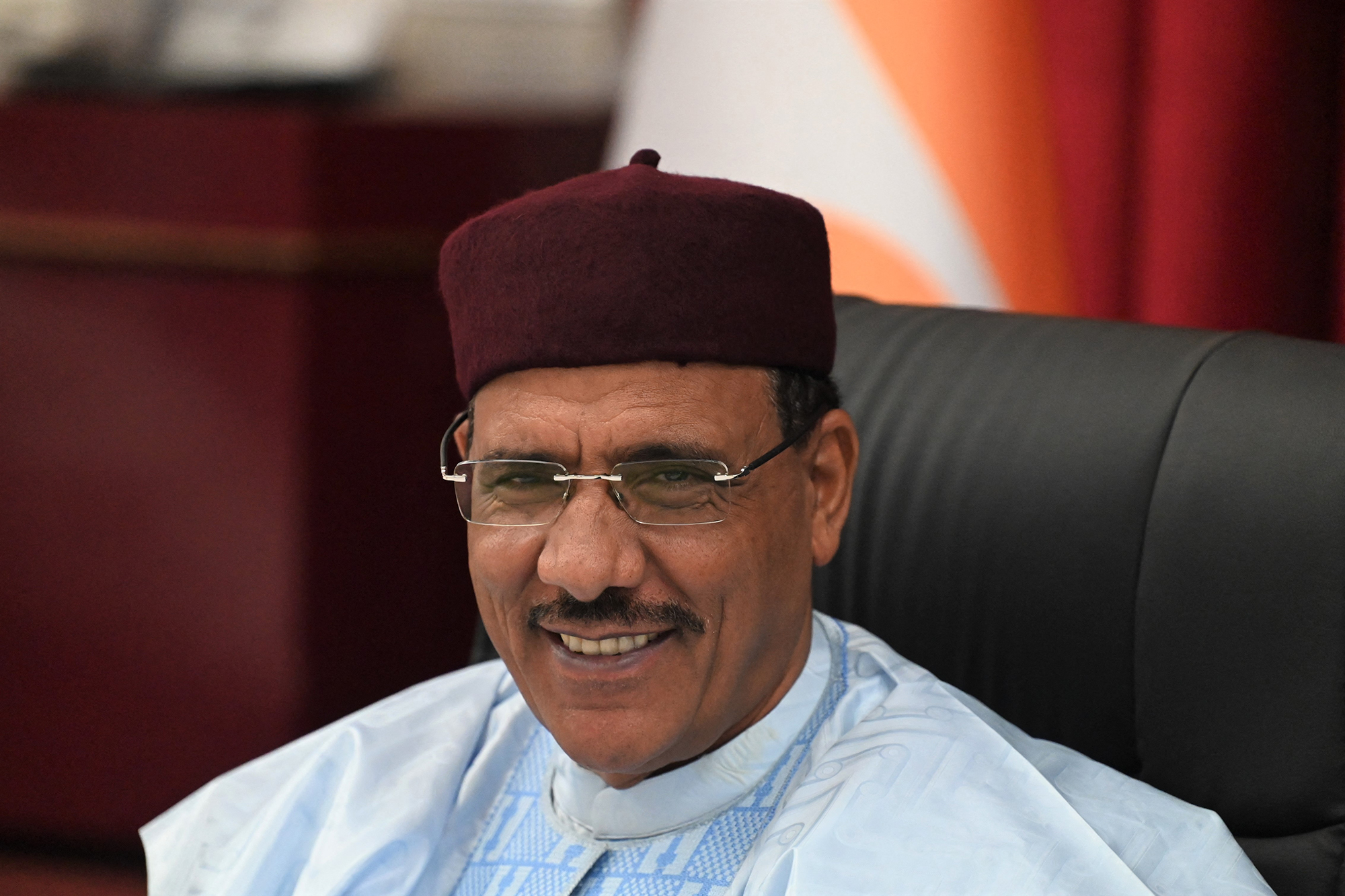 Der festgesetzte Präsident des Niger, Mohamed Bazoum (Archivbild: Issou Sanogo/AFP)