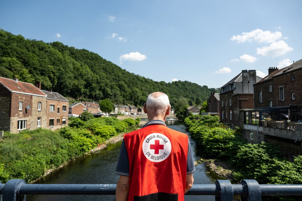 Freiwilliger vom Roten Kreuz Vesdre (Bild: Benjamin Leveaux)