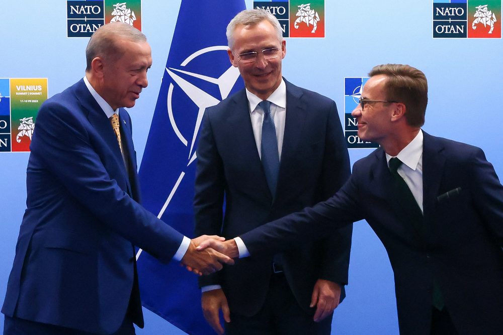 Der türkische Präsident Recep Tayyip Erdogan, Nato-Generalsekretär Jens Stoltenberg und der schwedische Premier Ulf Kristersson in Vilnius (Bild: Yves Herman/AFP)